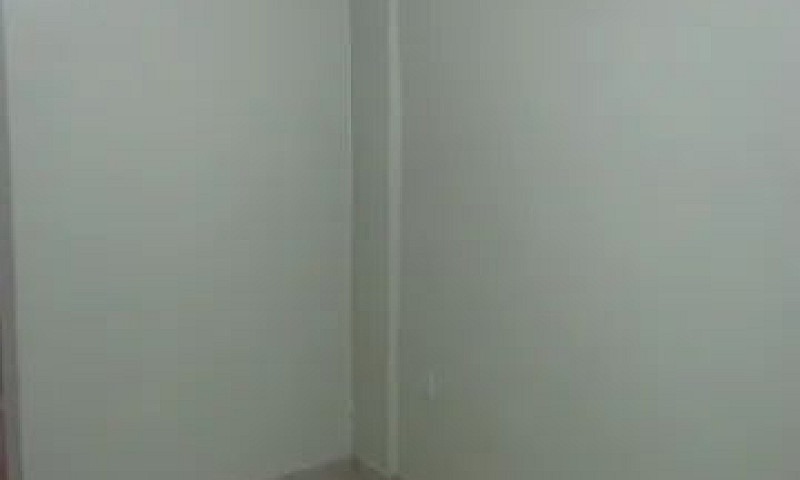 Aluga-Se Casa No Bai...