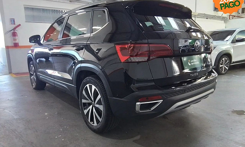 Volkswagen Taos 2023...