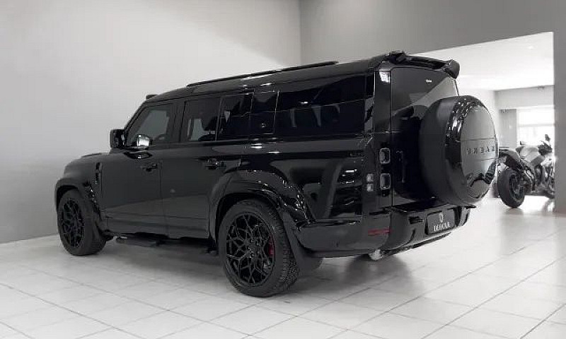 Land Rover Defender ...