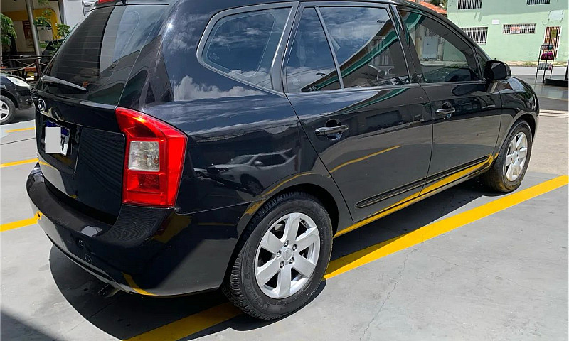 Kia Motors Carens Ex...