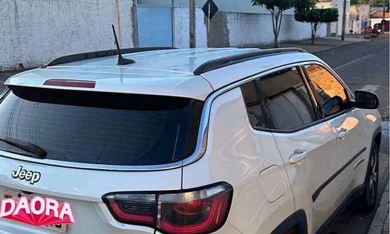 Jeep Compass Longotu...