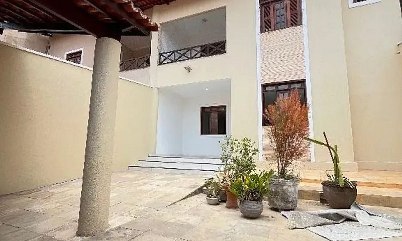 Casa Com 3 Dormitóri...