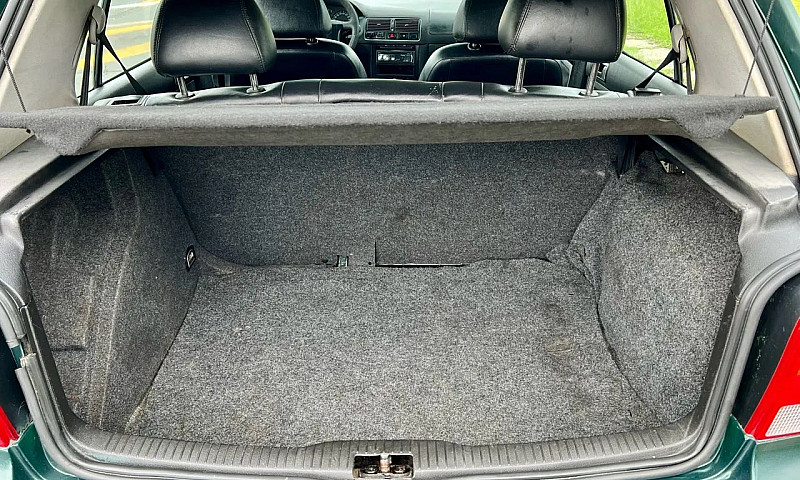 Volkswagen Golf 1.6 ...