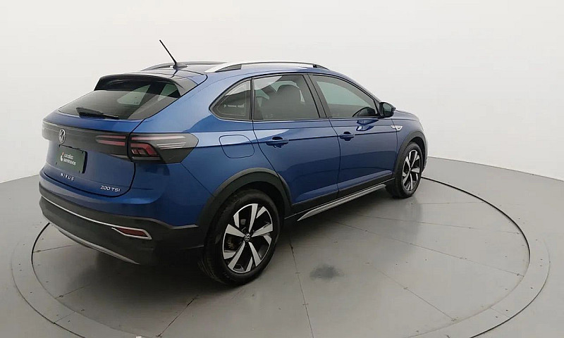 Volkswagen Nivus Hig...