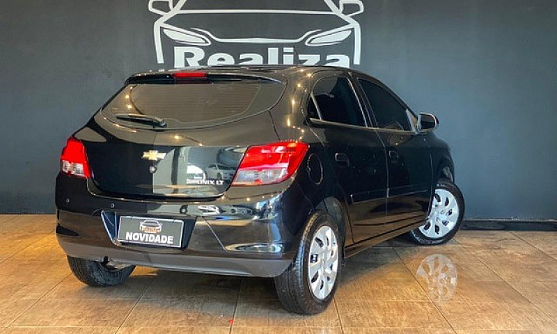 Gm- Chevrolet Onix L...