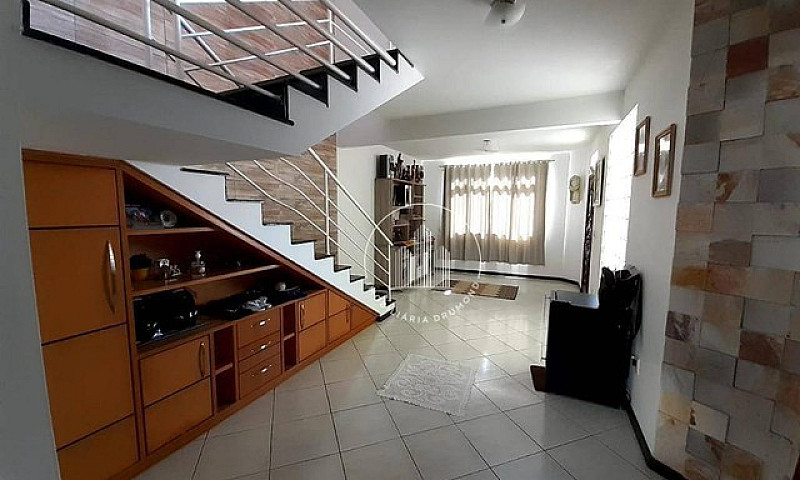 Casa À Venda, 240 M²...