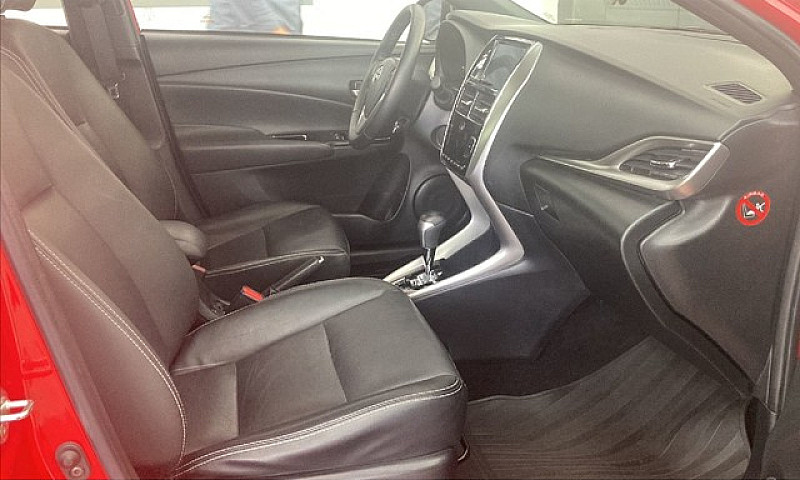 Toyota Yaris 1.5 16V...