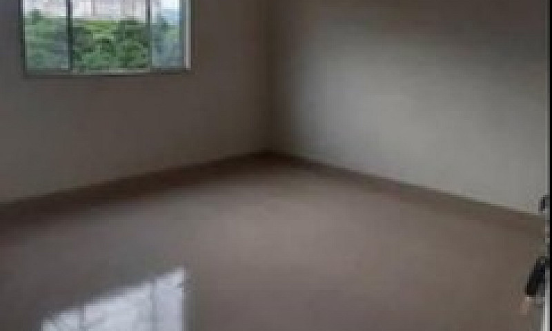 Vende-Se Casa Em Boa...