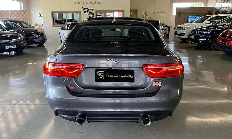 Jaguar Xe 2.0 Turboc...