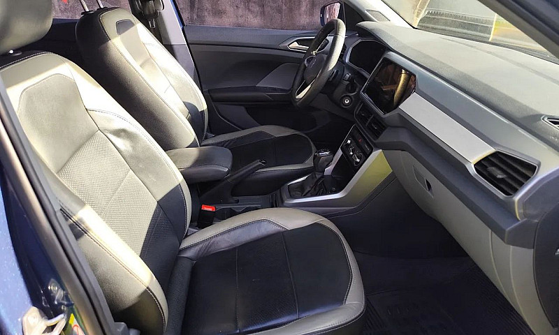 Volkswagen T-Cross 1...