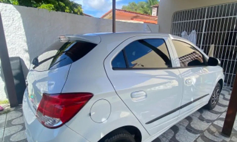 Chevrolet Onix Hatch...