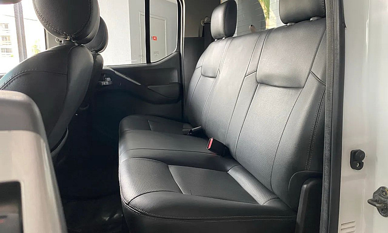 Nissan Frontier Sl C...