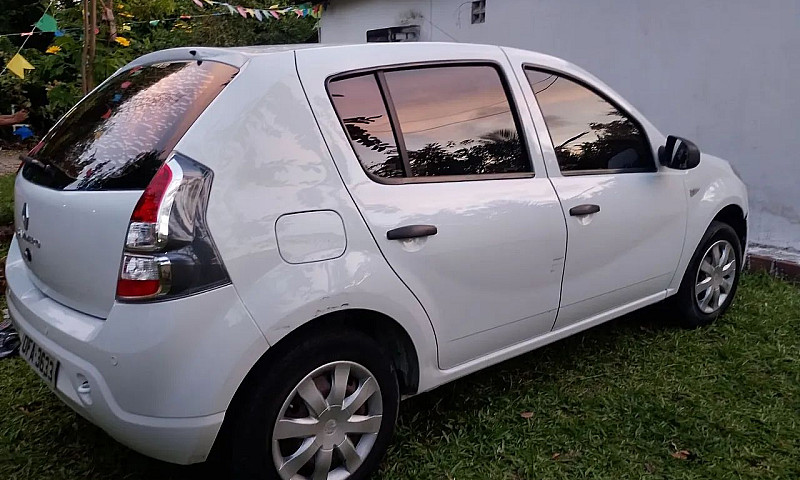 Renault Sandero Auth...