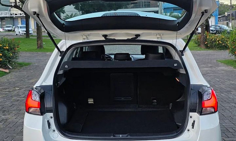 Mitsubishi Outlander...