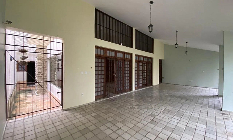 Casa Próximo Ao Shop...