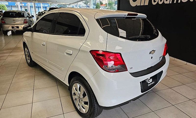 Chevrolet Onix Hatch...