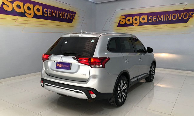 Mitsubishi Outlander...