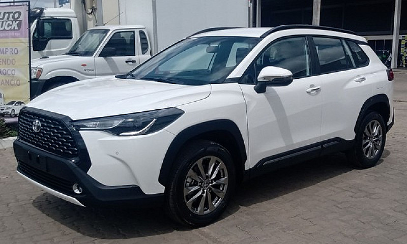 Toyota Corolla Cross...