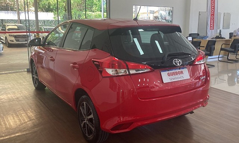 Toyota Yaris 1.5 16V...