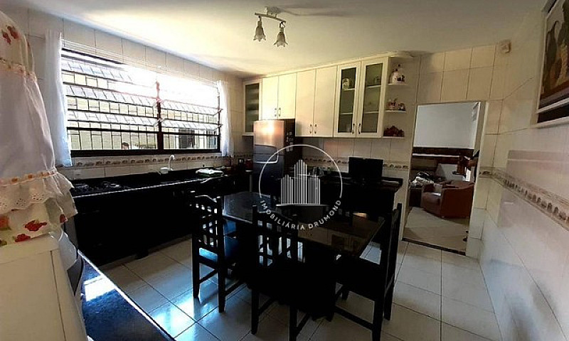 Casa À Venda, 240 M²...