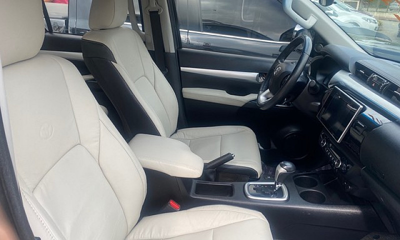 Toyota Hilux Srx 17/...
