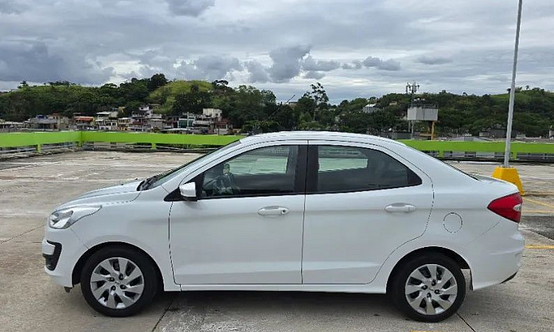 Ford Ka+ Sedan 1.5 -...