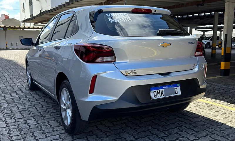 Chevrolet Onix Hatch...
