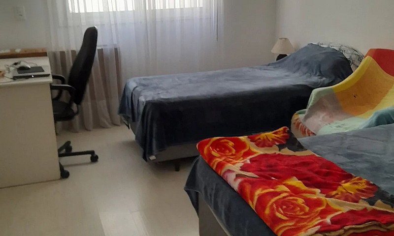 Quarto Com Banheiro ...