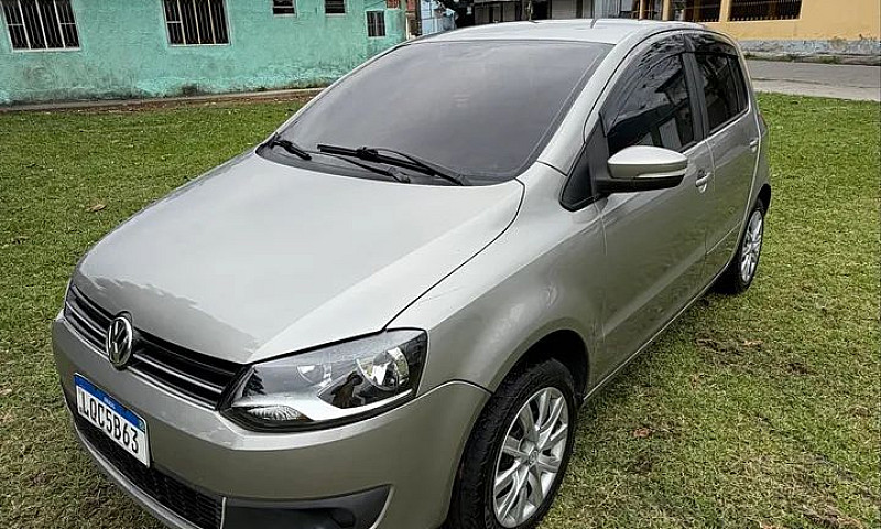 Volkswagen Fox 1.6 M...