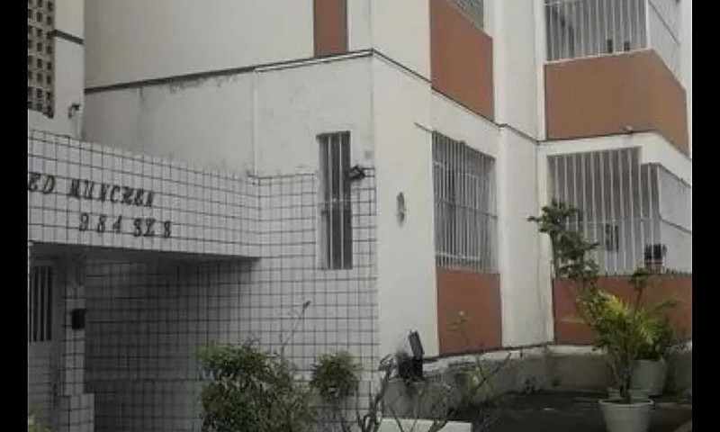 2 Quartos + 1 Revers...