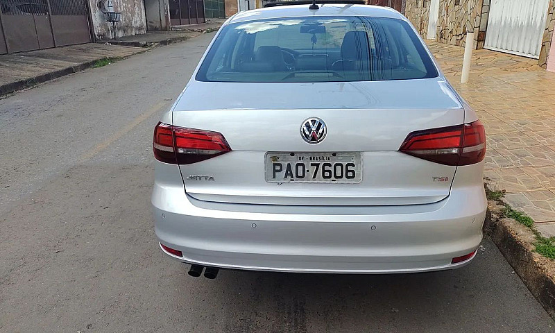 Volkswagen Jetta Com...