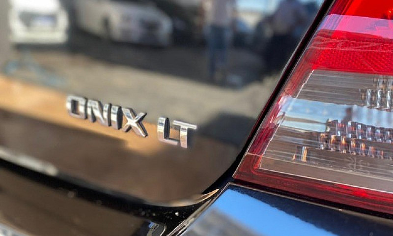 Gm- Chevrolet Onix L...