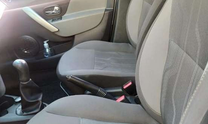 Renault Logan 1.0 20...