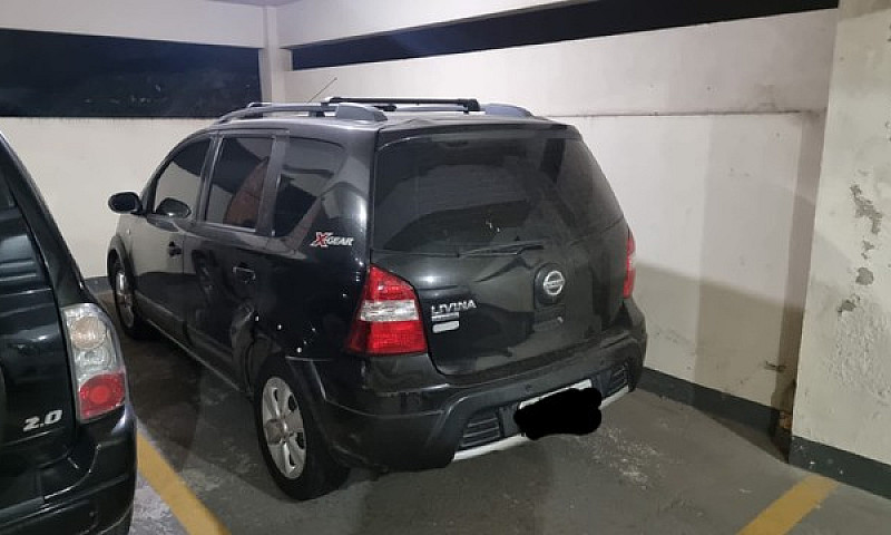 Nissan Livina 1.8...