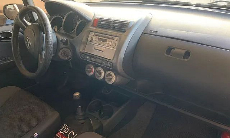 Honda Fit Muito Cons...