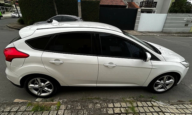 Ford Focus 1.6 S/Se/...