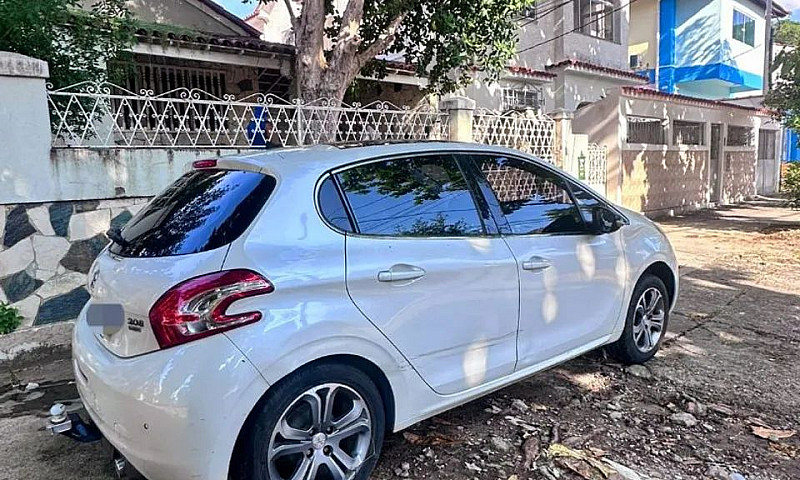 Peugeot 208 Griffe 1...