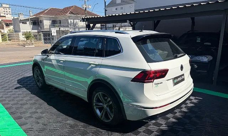 Volkswagen Tiguan Al...