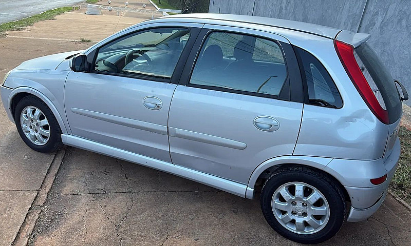 Chevrolet Corsa Hatc...