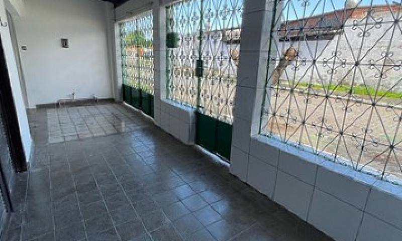 Vendo Casa No Bairro...