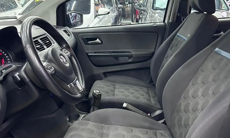 Volkswagen Fox Selec...