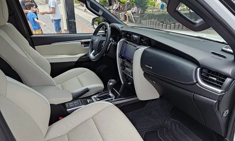 Toyota Hilux Sw4 Dia...