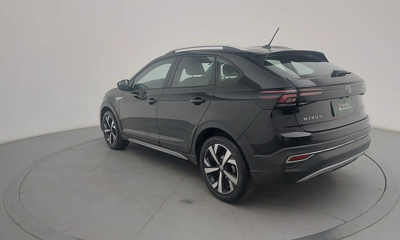 Volkswagen Nivus Hig...