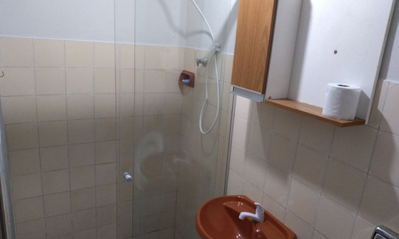 Aluga-Se Casa 2 Quar...