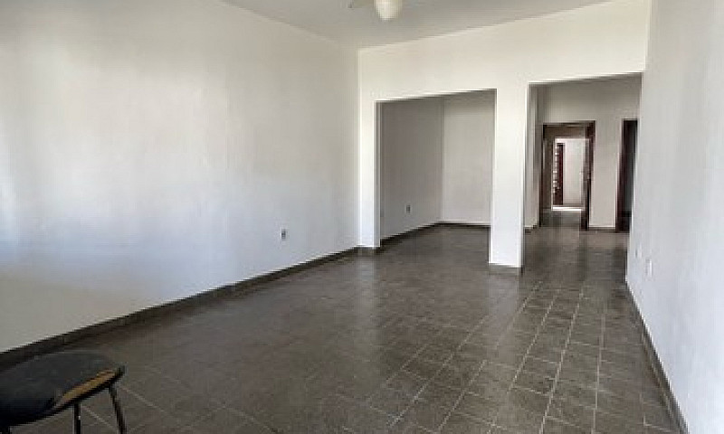 Vendo Casa No Bairro...