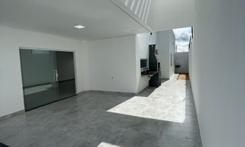 Linda Casa Recém Con...