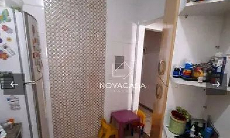 Casa Com 2 Dormitóri...