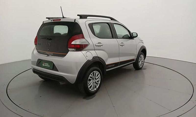 Fiat Mobi Trekking 1...