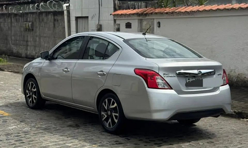 Nissan Versa Sl 1.6 ...