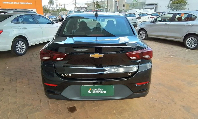 Chevrolet Onix Plus ...